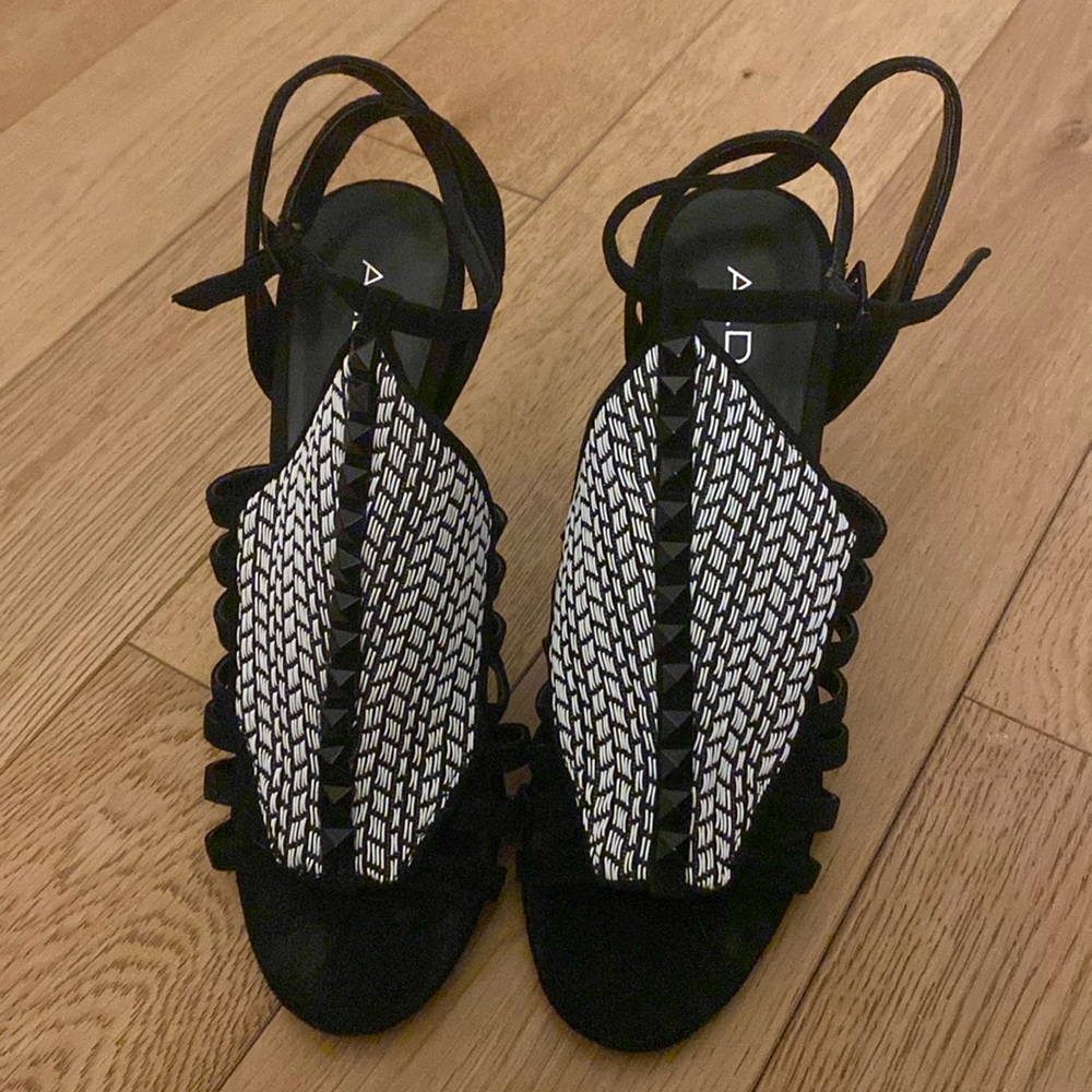 EUC Aldo Strappy Heels
